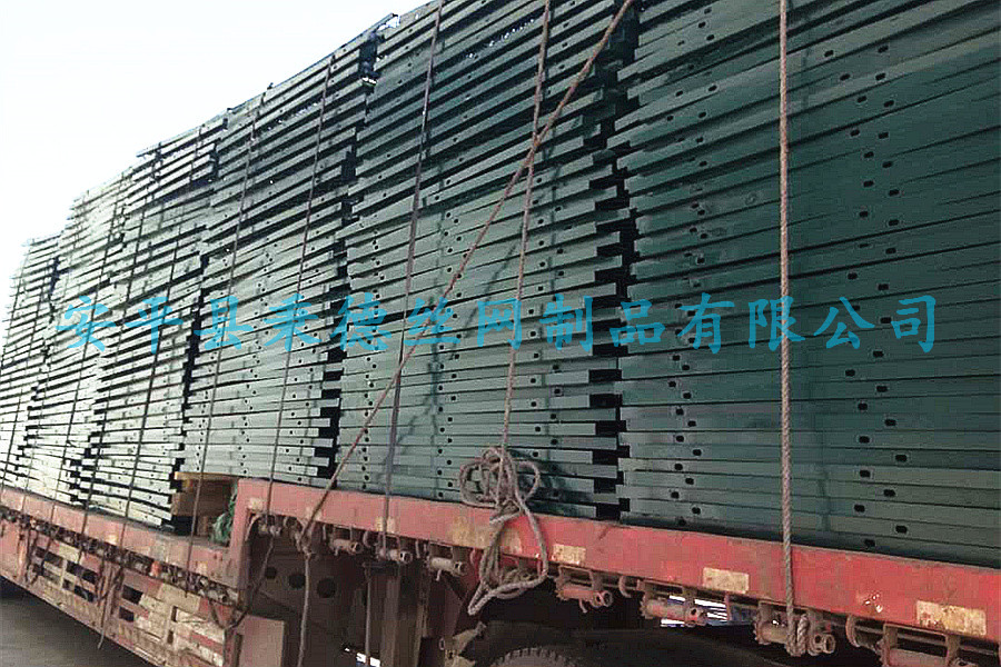 蒙华铁路钢板网护栏网项目