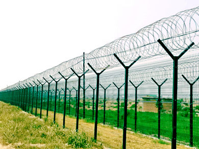 监狱机场围栏